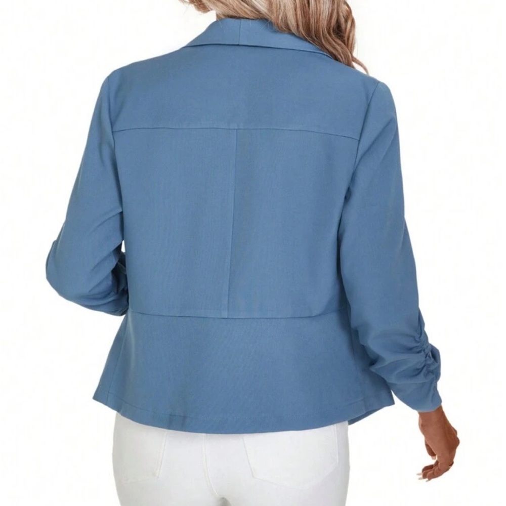 Blazer - Picture 2 of 4